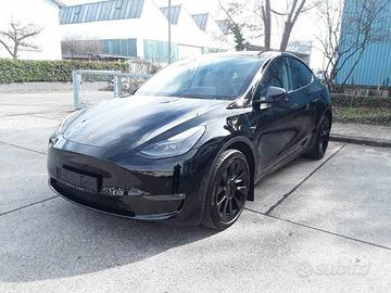 TESLA Model Y Model Y AWD Performance