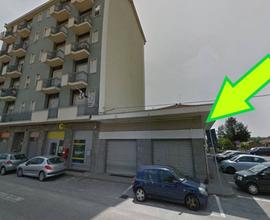 Negozio a Carmagnola, via Torino 171/D, 3 locali