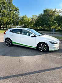 Volvo V40 t2 R-design
