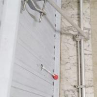 Sistema collineare di antenne per trasmissioni FM