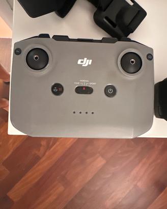 Controller dji mavic 3 pro , batteria + copri dron
