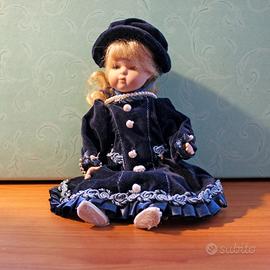 Bambola da collezione in stile vintage