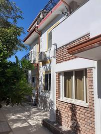 Villa 260 mq + giardino, 100 m dal mare - Lazzaro