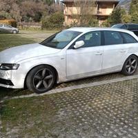 Audi A4 SW anno 2011, SLINE