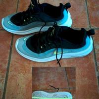 Come nuove Air Max Axis n. 41 full black