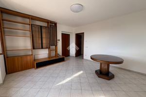 3 LOCALI A BASTIA UMBRA