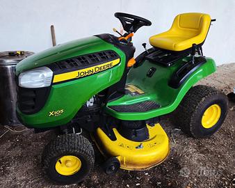 TRATTORINO TAGLIAERBA JOHN DEERE