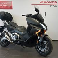 Honda Forza 750