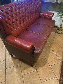 Divano  tre posti poltrona e poggiapiedi scozia