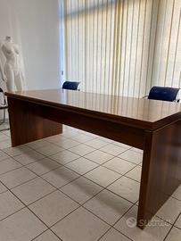 Scrivania ufficio grande