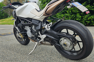 Mv Agusta Brutale 675
