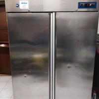 Frigorifero in acciaio
