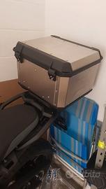 Bauletto Givi Alpina 44 + accessori per BMW F800GS