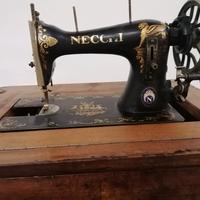 Macchina da cucire Necchi