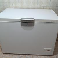 congelatore a pozzetto Beko