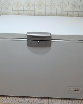 congelatore a pozzetto Beko