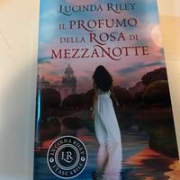 Lucinda Riley, il profumo della rosa di mezzanotte