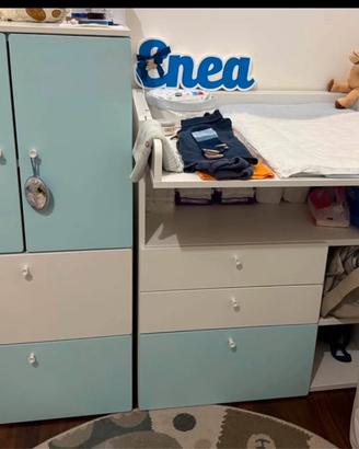 Fasciatoio e piccolo armadio bimbo