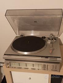giradischi Technics con amplificatore Marantz 