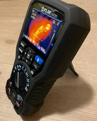 Multimetro e termocamera Flir
