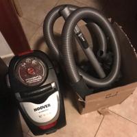 Aspirapolvere Hoover Xarion 700 watt con accessori
