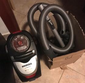 Aspirapolvere Hoover Xarion 700 watt con accessori