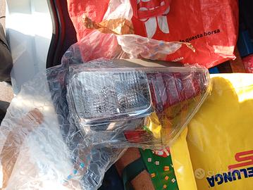 faro destro post Toyota prius nuova anno 2015/2018