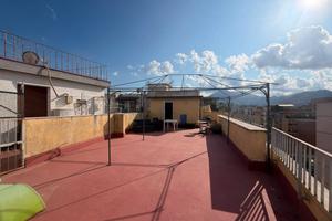 Attico / Mansarda di 120 m² con 4 locali a Palermo