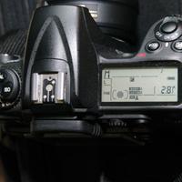 Fotocamera Nikon D300 con obiettivo  Nikkor 18-55