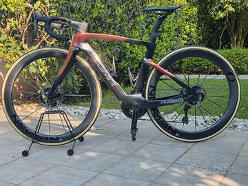 Pinarello Dogma F 25 Luxter red - Dura Ace 12V