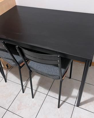 Tavolo Ikea Sandsberg e coppia di sedie e cuscini