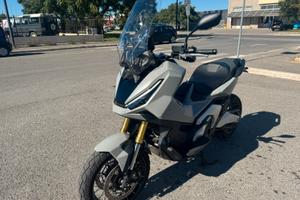 Honda X-ADV 750 model 2025