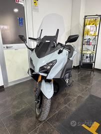 Yamaha TMAX 560 T Max Tech Ceramic Grey