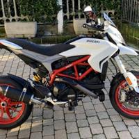 Special Titanium Black Ducati Hypermotard 821