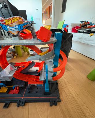Gioco garage hot wheels