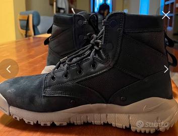 Scarponcino pelle Nike