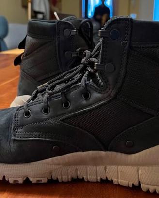 Scarponcino pelle Nike