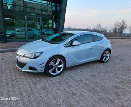 Opel Astra GTC 180CV valutiamo usato/