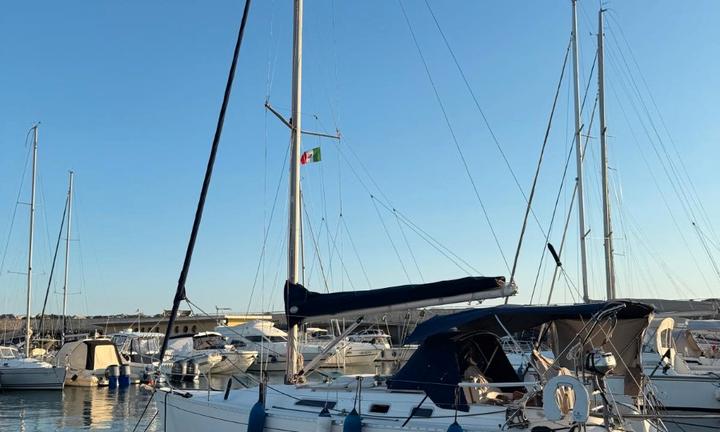 DUFOUR 35 CLASSIC (new entry)