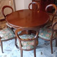 Tavolo rotondo con 6 sedie