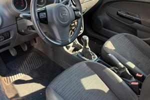 Opel corsa 1.2 gpl