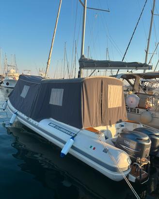 Joker boat Clubman 30 motori 2x250 cv Yamaha 4 tem