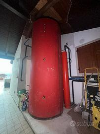 Bollitore da 4500 l con scambiatore solare