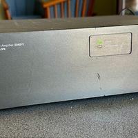 NAD 2240PE Amplificatore