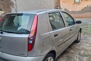 Fiat Punto 1.3 multijet  €3000