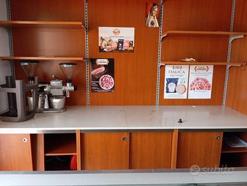 Retrobanco per salumeria