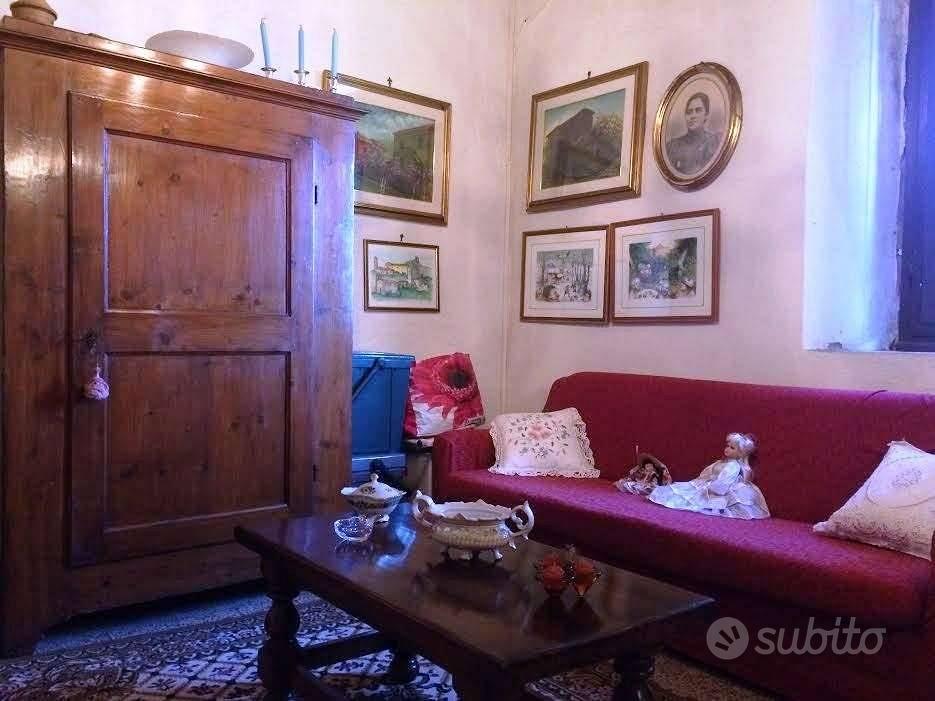 Rustico / Casale di 400 m² con più di 5 locali e p - Vista 4