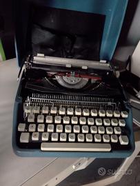 macchina da scrivere   portatile del 1980