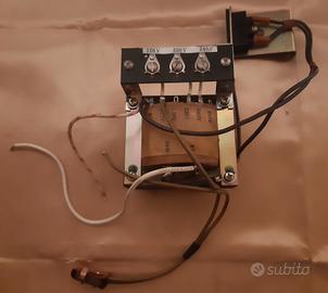 Alimentatore con presa per proiettore Chinon C100
