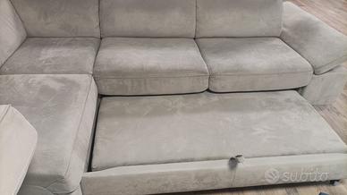 DIVANO ANGOLARE 5/6 POSTI + POUF + PENISOLA